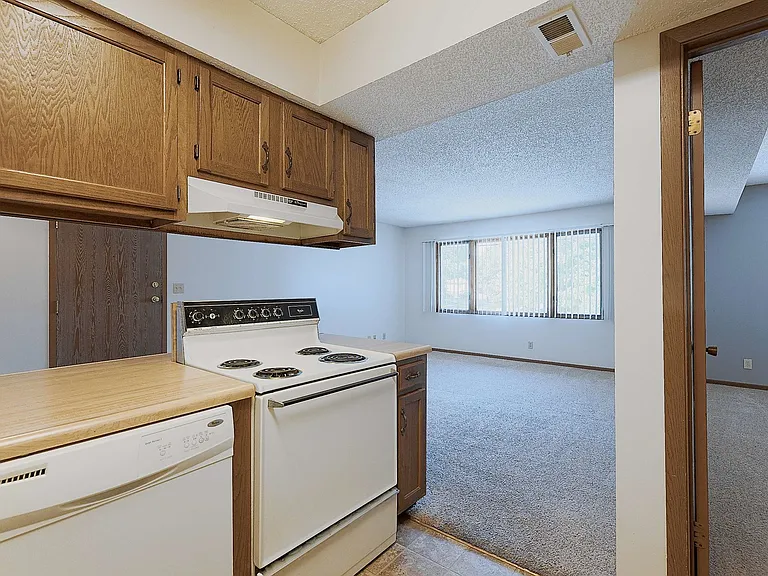 4615 Meredeth St #11 — Photo 6