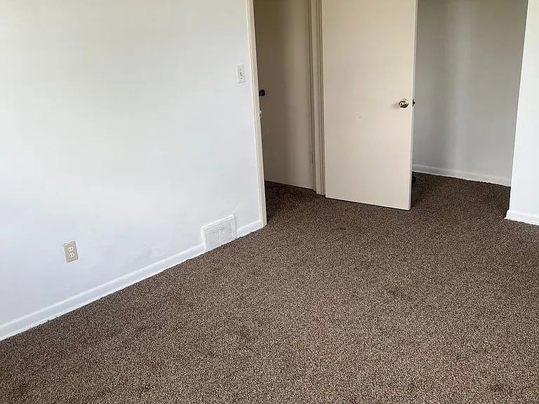 16246 Edgewood Ave — Photo 12