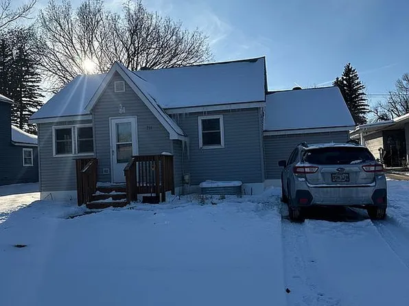 711 2nd Ave S, Clear Lake, SD 57226