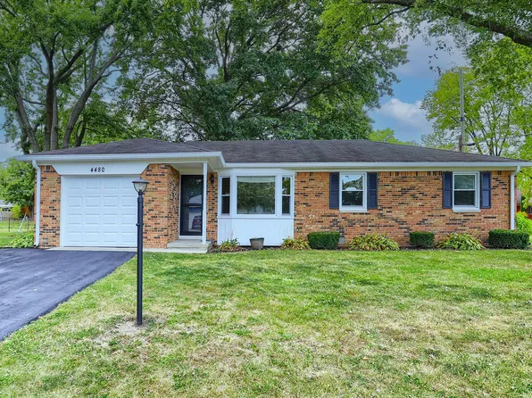 4480 Chatham Dr, Brownsburg, IN 46112