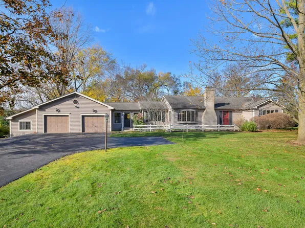 228 Burgess Rd, Geneva, IL 60134
