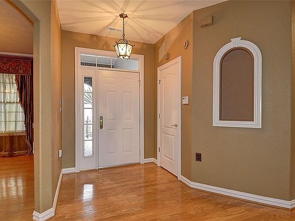 5th image of 3140 Gallahad Dr