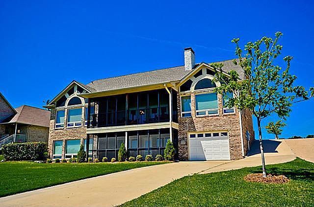1st image of 408 Moonlight Dr