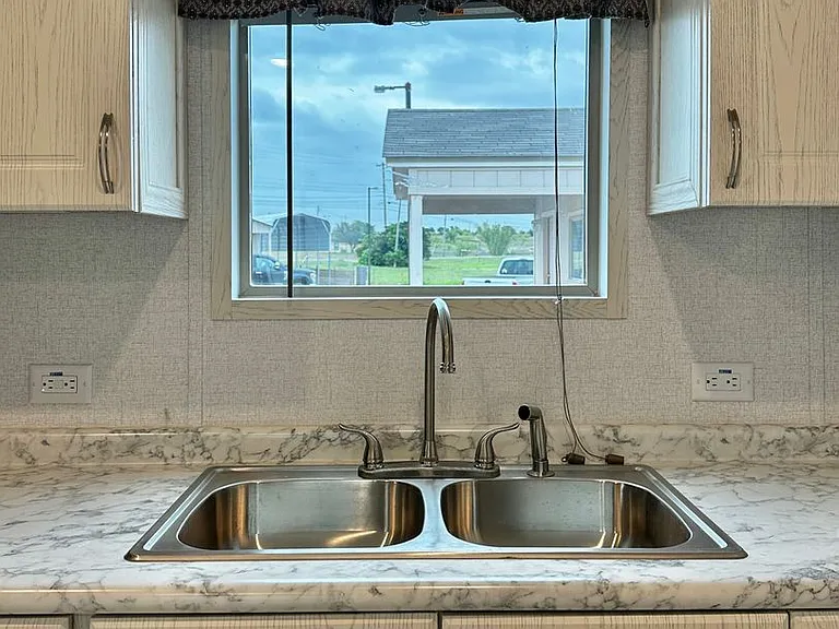 2301 SW Sheridan Rd — Photo 11