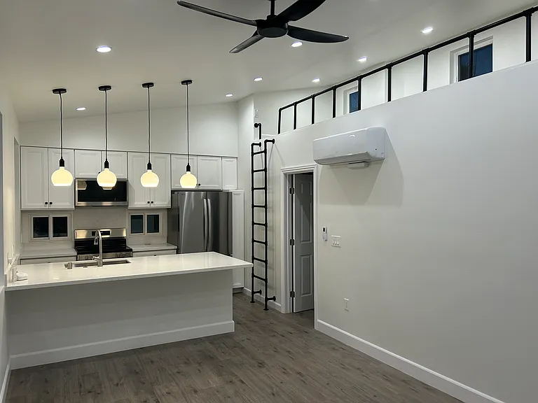 1010 San Andrade Dr — Photo 1