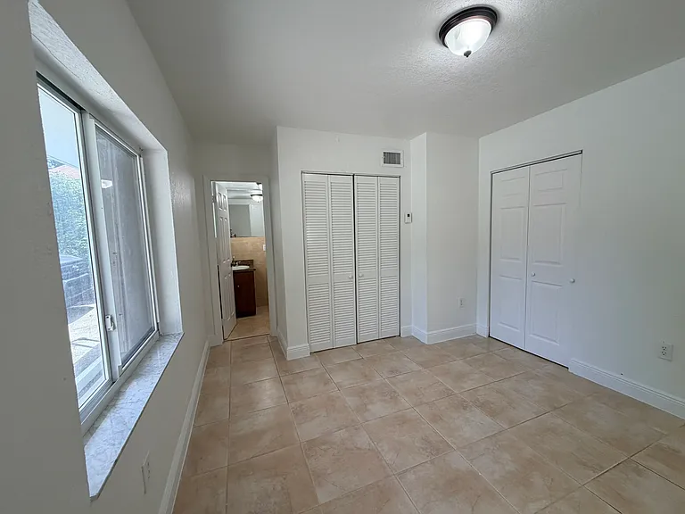 420 SW 14th Ave #1B — Photo 11