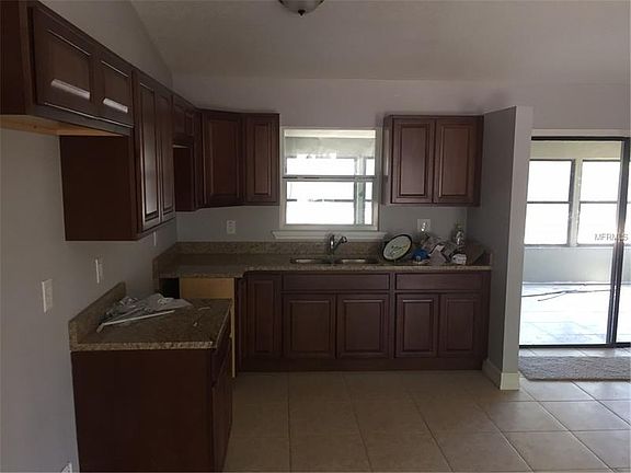 4th image of 8132 Old Grove Dr