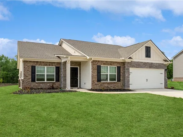 1344 Deutz Dr, Locust Grove, GA 30248