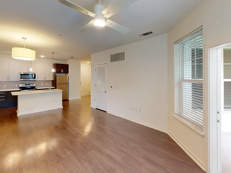 Essex Luxe Apartments — Photo 52