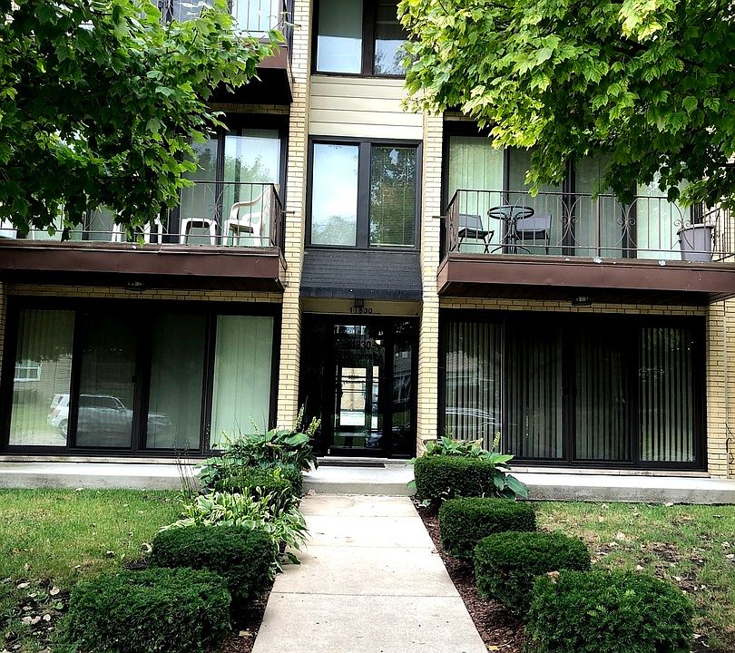 1st image of 11830 S Komensky Ave #2C