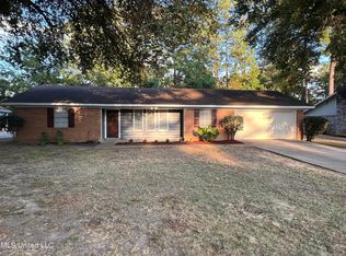 2336 Castle Hill Dr, Jackson, MS 39204