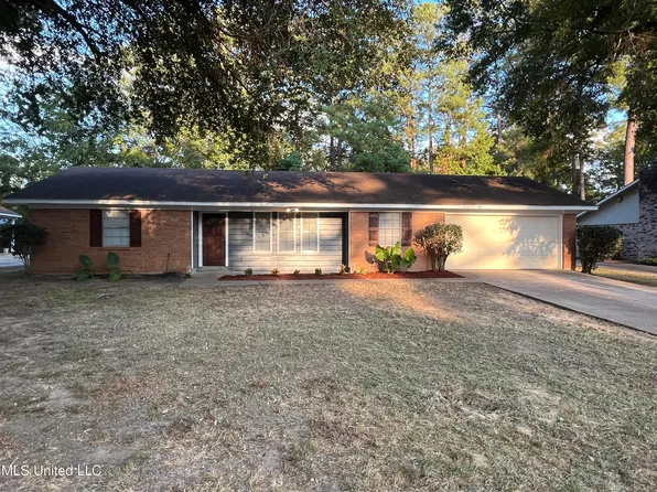 2336 Castle Hill Dr, Jackson, MS 39204