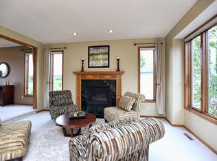 16842 Ironwood Cir, Lakeville, MN 55044
