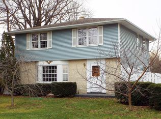 3387 Lakeview Rd, Colgate, WI 53017