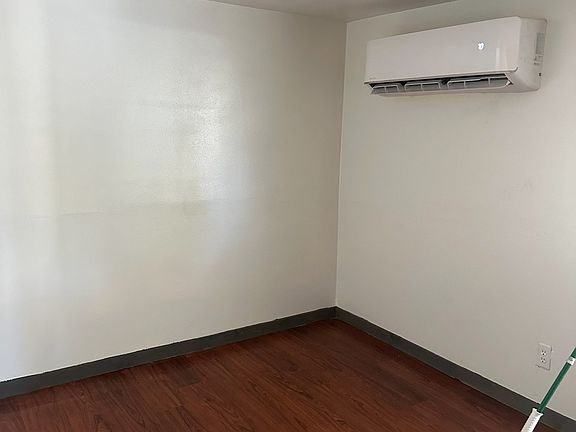 5th image of 2907 S 2910 W