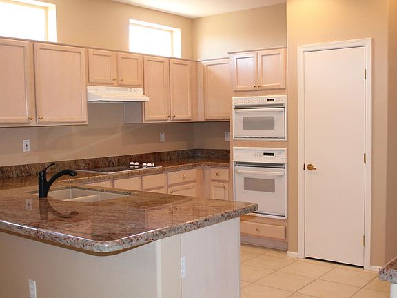 4th image of 17840 N Saddle Ridge Dr
