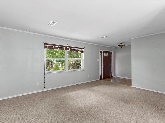 2nd image of 1222 Momarte Ln