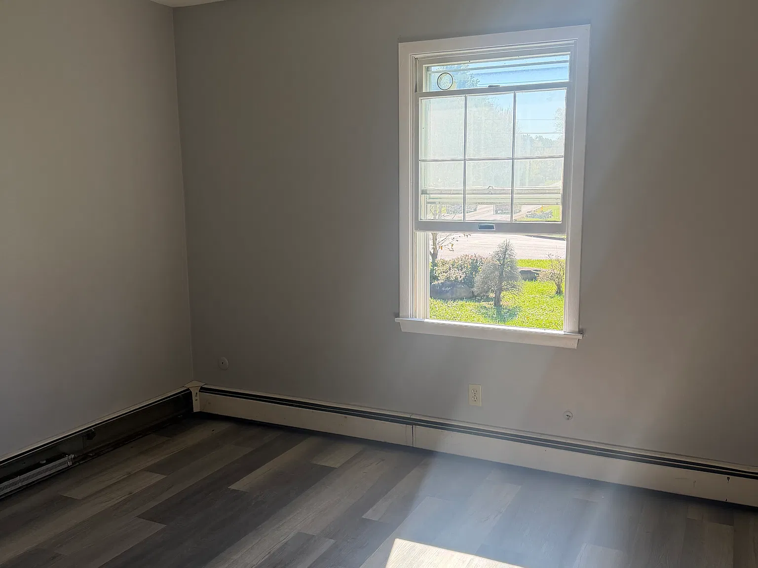2 bed, $1,100 — Photo 2