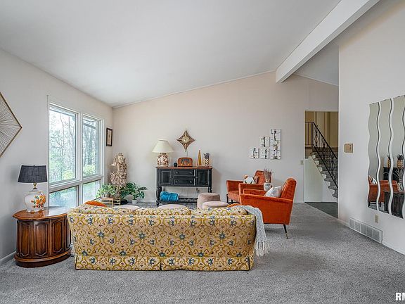 4th image of 5372 36th Avenue Ct