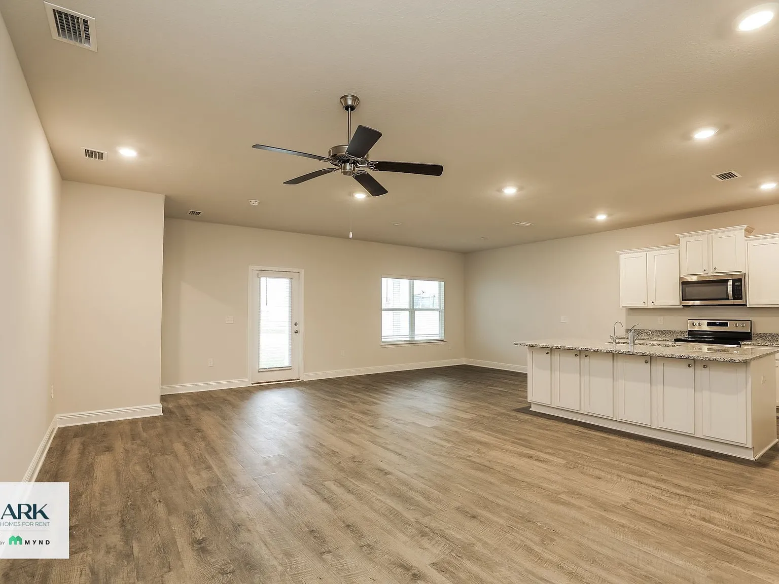 4 bed, 2.0 bath, 2018 sqft, $2,214 — Photo 2
