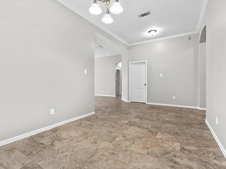12719 Hart Hollow Ln — Photo 15