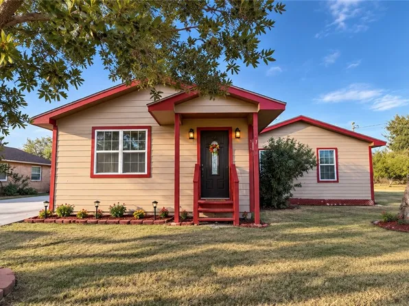 116 Natoma St, Tynan, TX 78391