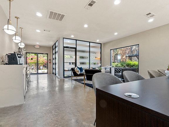 5th image of 601 N Park Blvd APT 304