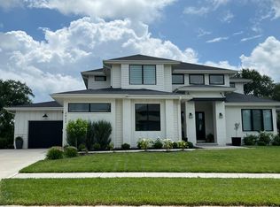 2433 S 219th St, Elkhorn, NE 68022
