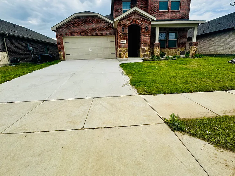 3924 Limestone Bluff Dr — Photo 2
