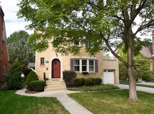 739 Selborne Rd, Riverside, IL 60546