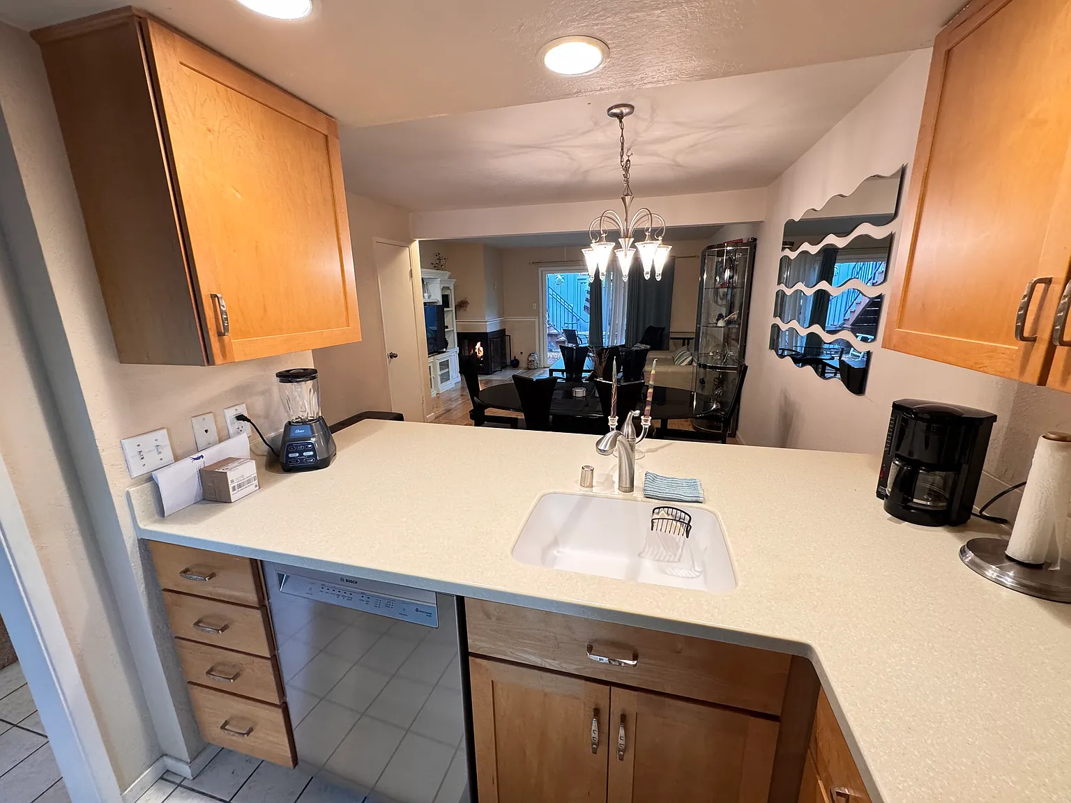 2 bed, 2.5 bath, 1168 sqft, $3,600 — Photo 3