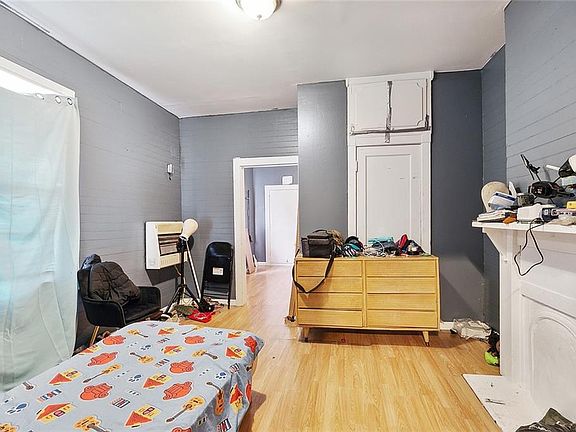 3rd image of 517-19 Jung Blvd