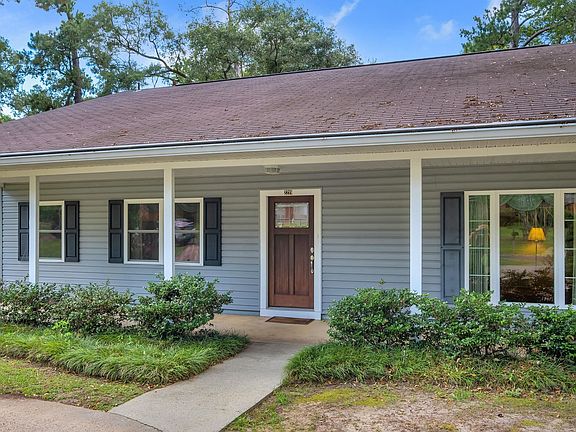 2nd image of 2219 Woodlawn Dr