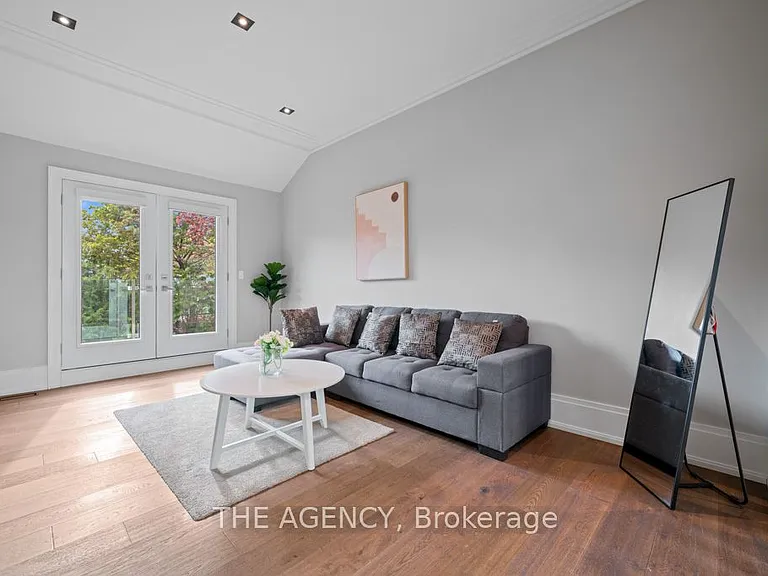 8 Frivick Ct — Photo 28