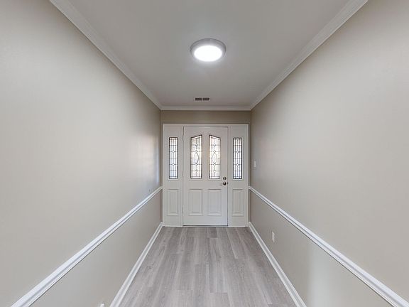 5th image of 8470 Deer Creek Cir