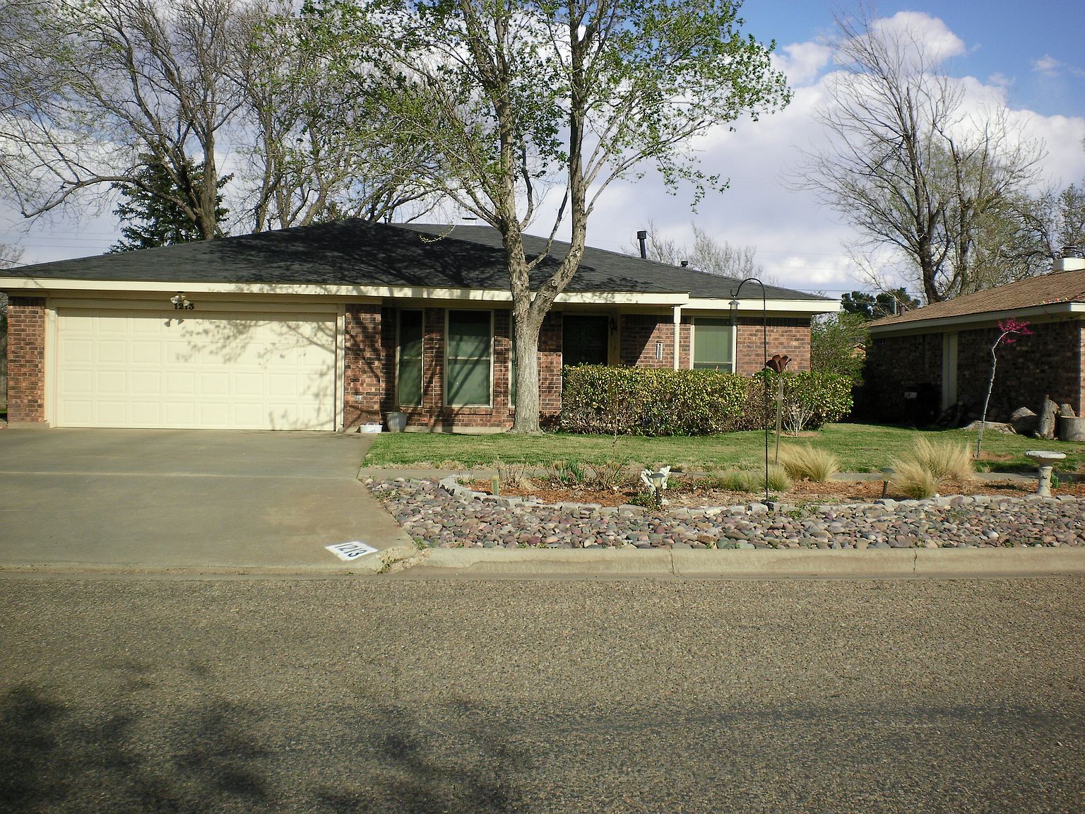 1213 Mills Ave, Dumas, TX 79029 Zillow