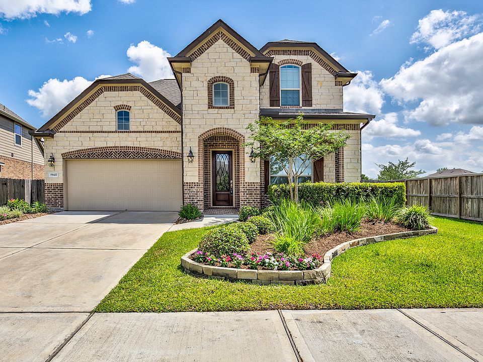 1st image of 19427 Stanton Lake Dr