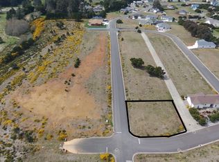 700 Seacrest Dr, Bandon, OR 97411