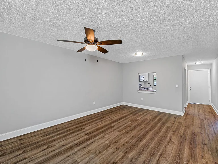 Armature Lake Apartments — Photo 28