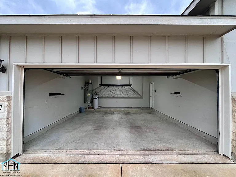 2307 Castello Way — Photo 30