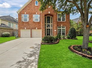 5218 Pebble Bluff Ln, Sugar Land, TX 77479