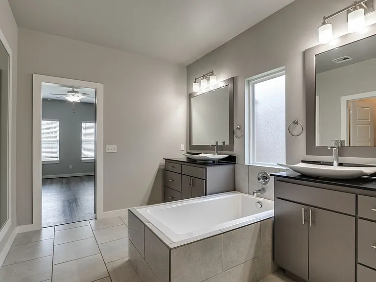 10608 Glover River Dr — Photo 22