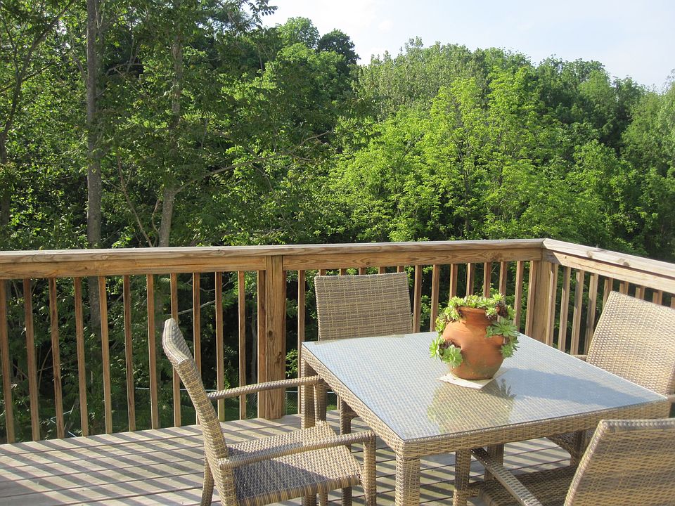 105 Highlands Blvd, Easton, PA 18042 Zillow