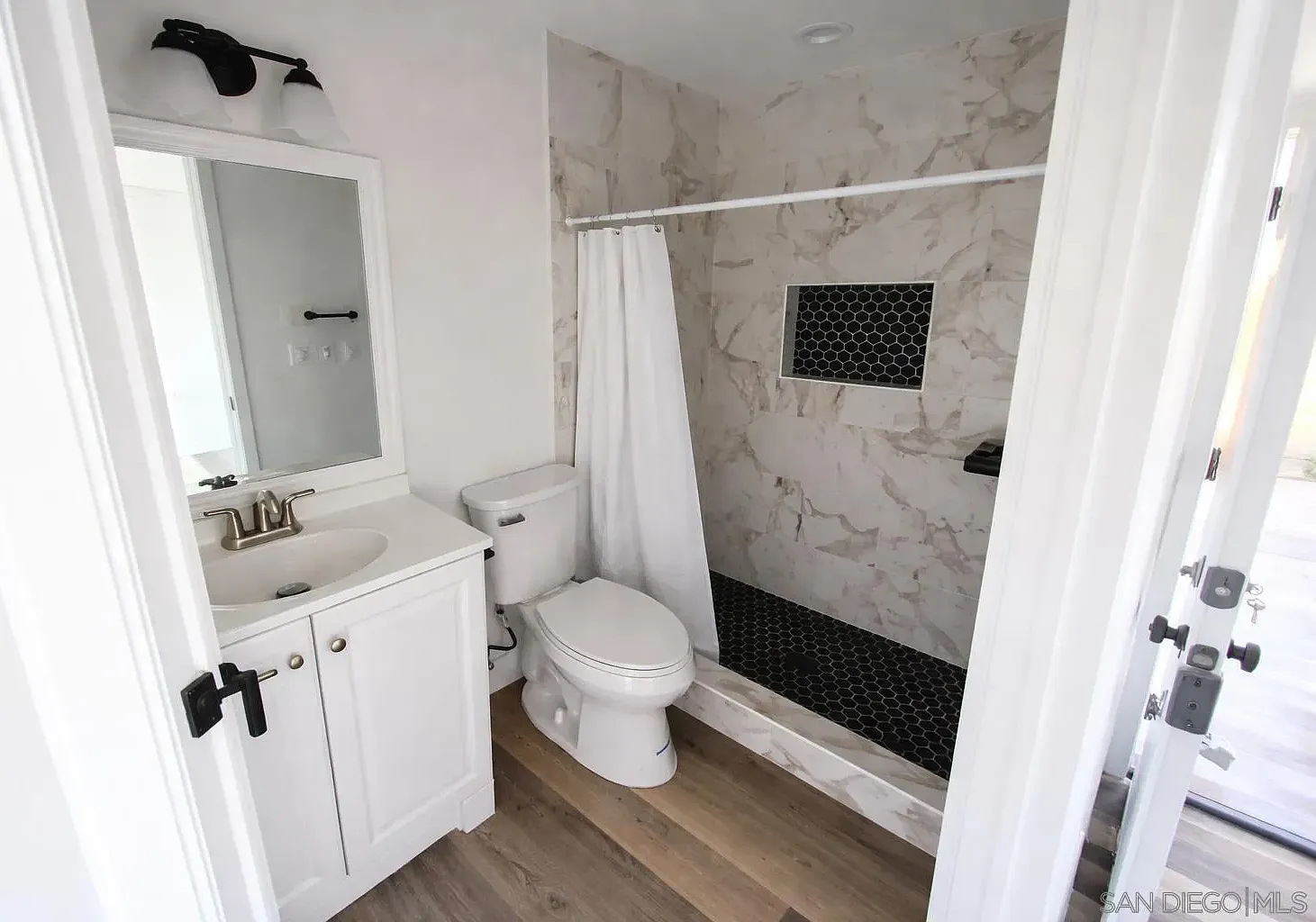 1 bed, 1.0 bath, 436 sqft, $1,750 — Photo 4