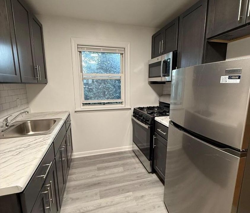 1st image of 1022 Broad St #22
