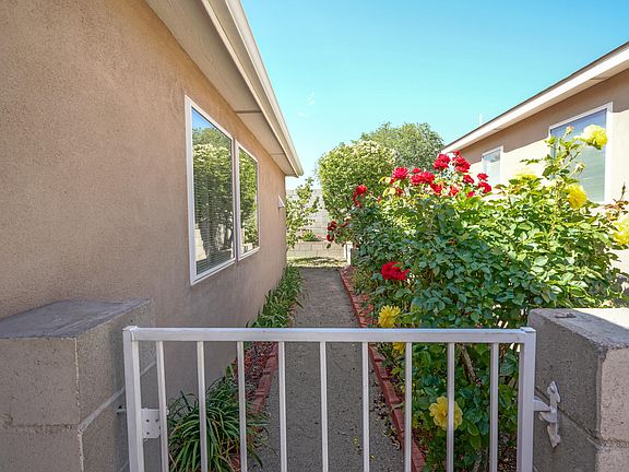 3rd image of 11127 Miravista Pl SE