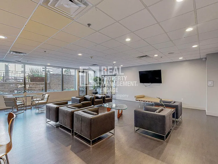 1200 Main St #910 — Photo 38