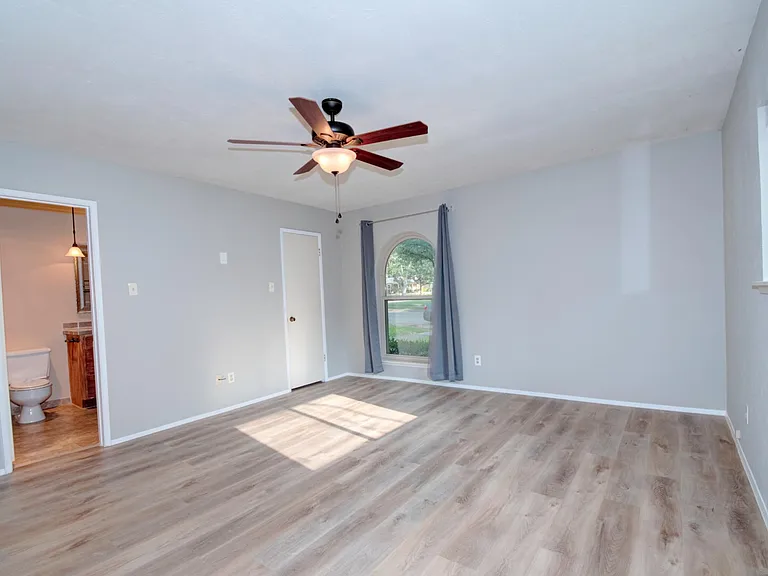 3201 Christie Cir — Photo 17