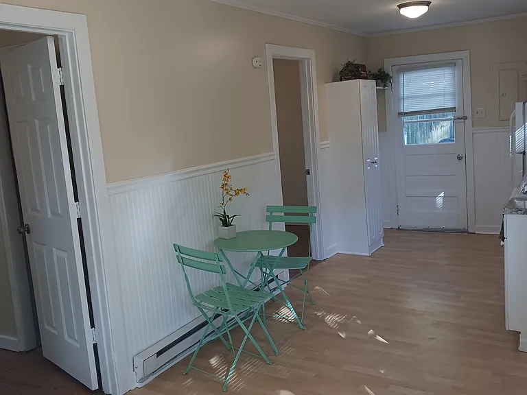 1/2 Caddel St — Photo 29
