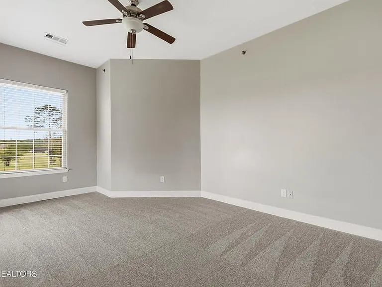 565 Rarity Bay Pkwy #201 — Photo 33